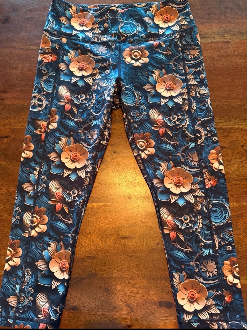 Constantly Varied Gear Pistons & Petals Capris
